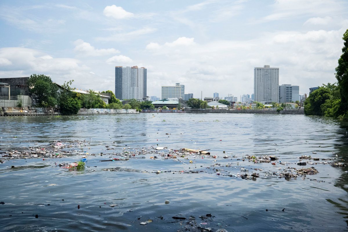 TheOceanCleanup's tweet photo. June progress update:

🔹The rainy season started in Guatemala, and Interceptor 006 caught a trash tsunami that would have otherwise flowed into the Gulf of Honduras and Caribbean Sea. 
 
🔹In the Philippines, our first deployment is underway in the Meycauayan River. In the meantime, we signed an MoA with the Department of Environment and Natural Resources and are working together to identify key locations for maximum impact across the Pasig River System.
 
🔹In Panama, together with our local partner Marea Verde, we deployed Interceptor 025 in the Río Matías Hernández to stop even more trash from reaching Panama Bay. This marks our third out of seven deployments planned for Panama City as part of the Siete Cuencas project.
 
Stay tuned for more.