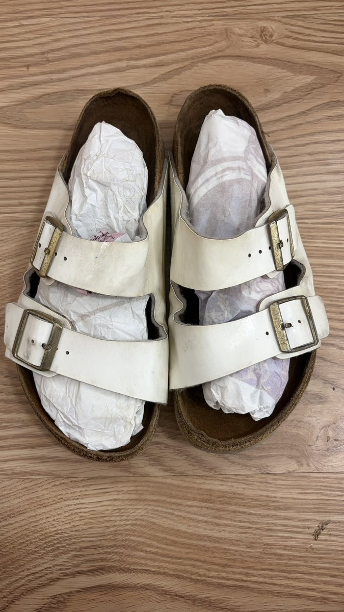 tutoniea's tweet photo. 𐄙ส่งཾต่อ𓂂 Birkenstocks arizona 
สีขาว Size 41 (26.5) ตน.สายเหลือง  ཾ♡਼   
350 th𓈒b
     ♡֯^༷ ᱹ ᱹܴࠖ ᱹ֯ಣ     ਼f𓈒r݁ee s݂hippingཾ𐄙
#ส่งต่อbirkenstock #birkenstockมือสอง #ส่งต่อรองเท้า #ส่งต่อbirken #birkenstockthailand #ส่งต่อเครื่องสำอางค์ #ส่งต่อเสื้อผ้า https://t.co/1oMlO5qbGr