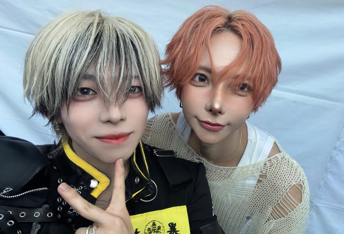 und_sena's tweet photo. いぶきくんと写真撮った！！嬉しい🥳
いつもありがとうございます！！
デクスでも頑張ります！！☠️ https://t.co/DNfq5ziqk6
