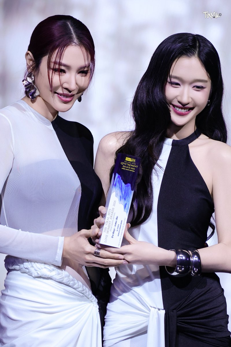 kasontam0k's tweet photo. 👏🏻

FAYEATOM AT TVHLM AWARDS
#TVHLMA2026xFayeAtom 
#FayePeraya #ฝ้ายพีรญา 
#FayeAtom #ฝ้ายอะตอม
#AtomPariya #อะตอมปริยะ https://t.co/DMltXMmw1A