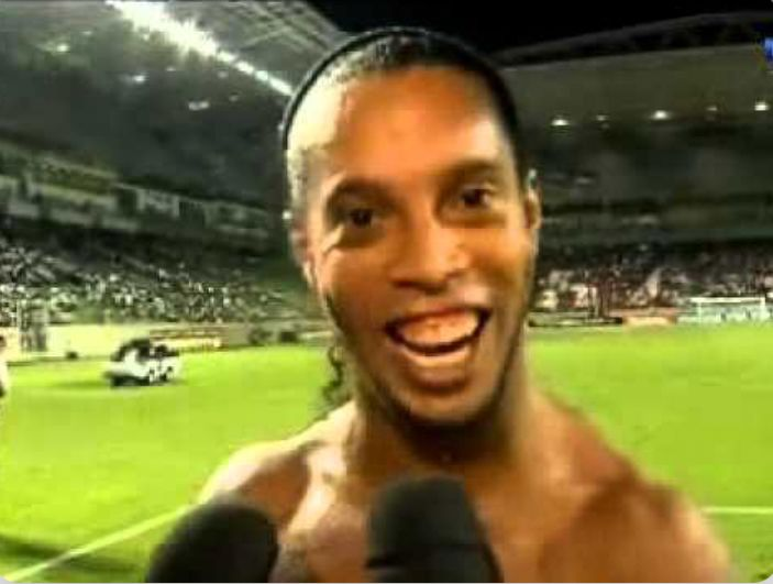 LCKGG's tweet photo. @knifedog7 @Eduardo3947511 it's Ronaldinho Gaúcho https://t.co/TgZauJyDM3