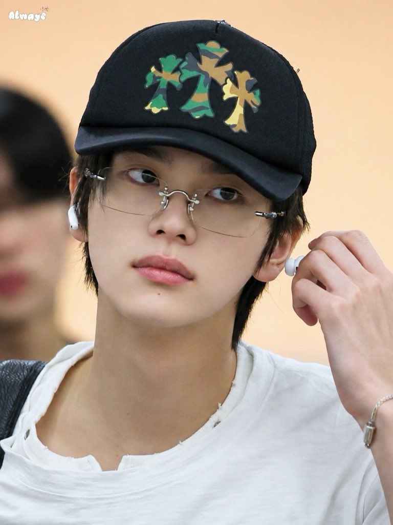 always_247_'s tweet photo. 260630 HND

#TWS #투어스
#SHINYU #신유 https://t.co/FohgAttcCe
