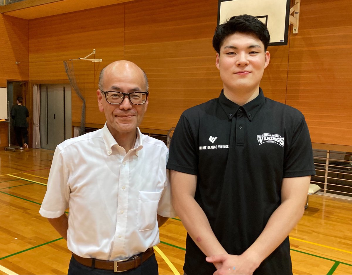 tomo_LEDM's tweet photo. 原田選手

何かやってくれる。期待一杯でした‼︎
次のコートで、また会場を沸かしください♨️

センターサークルからのロングシュートを個人的に生で見たかった🤭 https://t.co/yaXbTDCjzp
