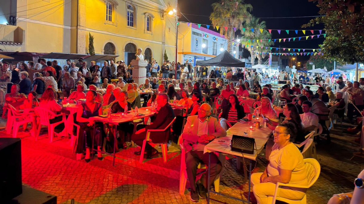 jf_capa_trafa's tweet photo. Arraial Popular de S. Pedro da Trafaria 2026 https://t.co/32gRIDF5tI https://t.co/LBsky6hyzT