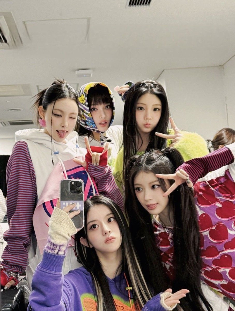 ILLIT まとめ売り illit is always FIVE 🥹💗