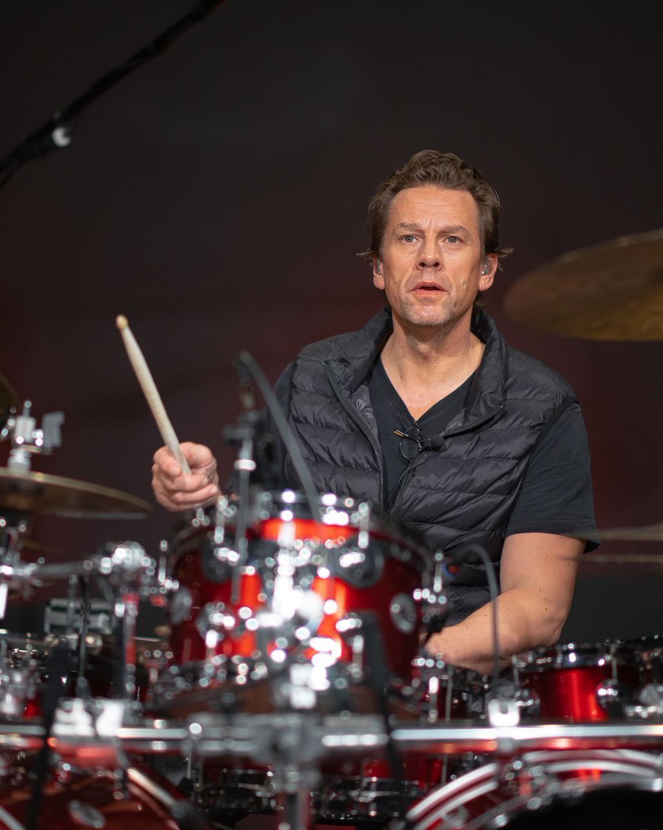DrumChannel's tweet photo. What is the system behind @ThomasLangdrum's consistency, control, and development as an artist at the highest level? 🤔🏆 

Check out Thomas Lang's Practice Rules on his "How and What to Practice" course on https://t.co/BoJMUJcCsX 💪
https://t.co/DqFGWqXy8I 

#drumchannel https://t.co/2ZDiUXqkvK