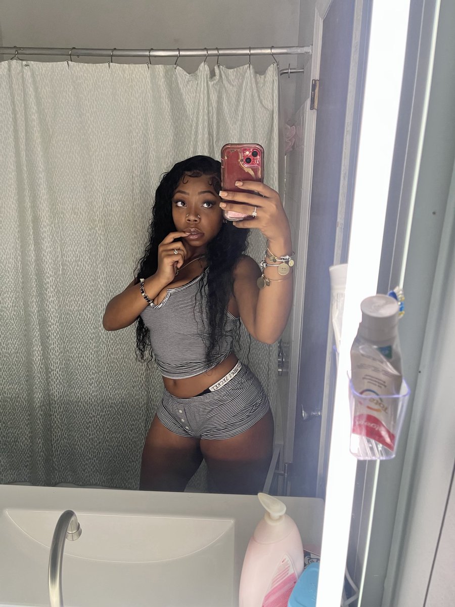 1mfslut's tweet photo. 🎭 https://t.co/AjhEYBWHLh