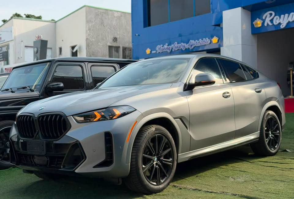 Prime_UsedAutos's tweet photo. 2025 BMW X6 XDrive 40i   
 (Grey exterior and Black and Red two-tone leather interior) 
Full option. 

With original custom duty - Is available 

- Nationwide delivery 🚚 
- Location: Port Harcourt 
DM https://t.co/X7EmtZ1jB9