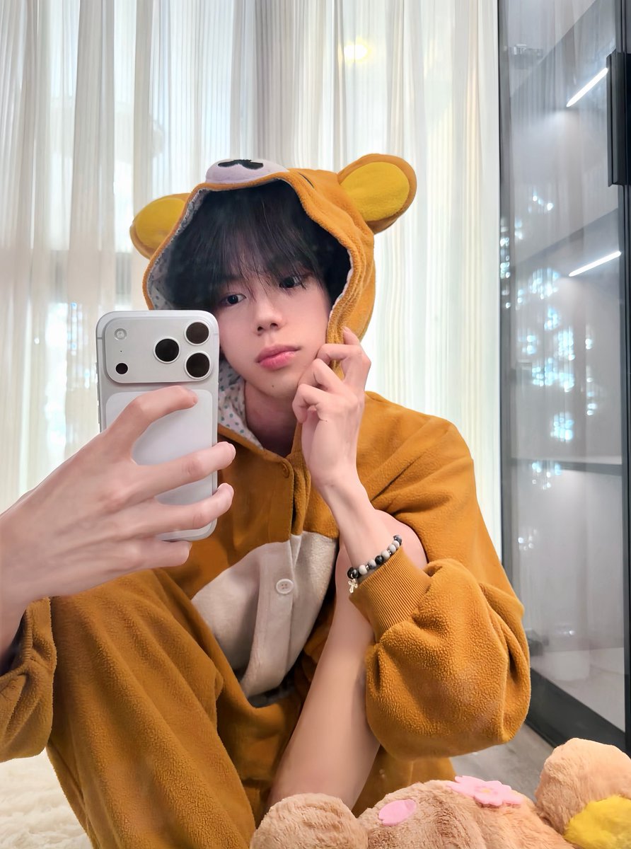 1chengovo's tweet photo. 有没有哥哥喜欢这样的弟弟 https://t.co/gVxWLcvfqU
