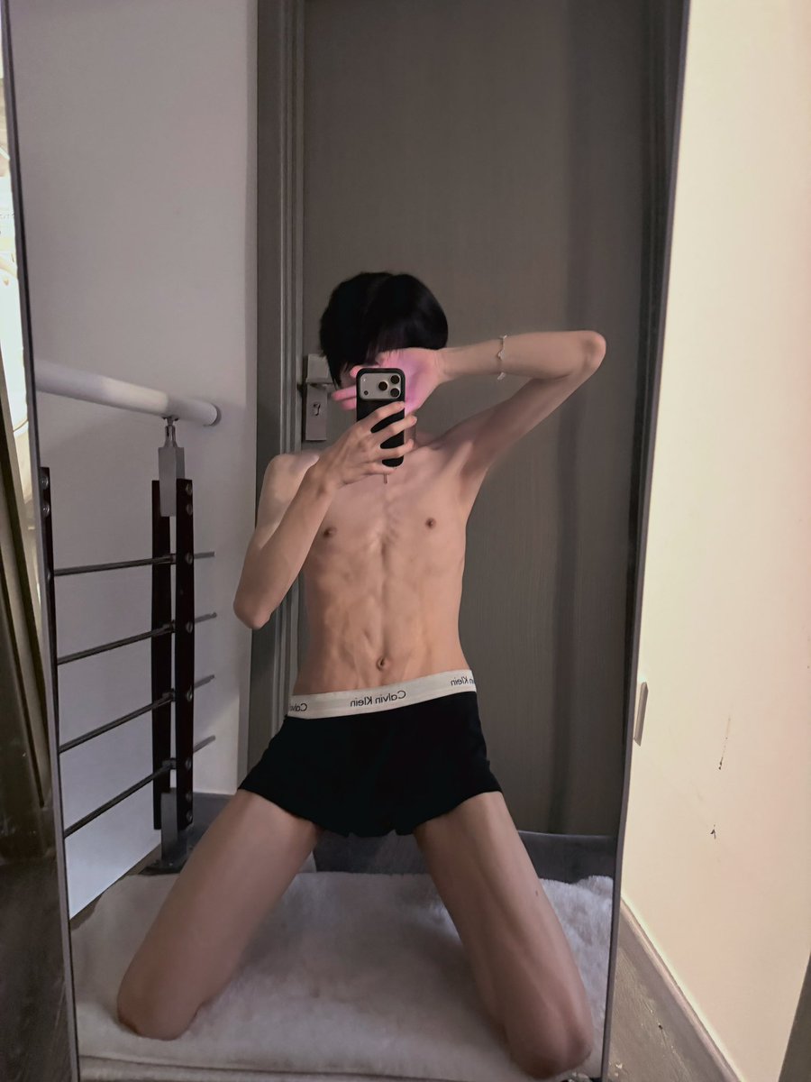 1chengovo's tweet photo. 有没有哥哥喜欢这样的弟弟 https://t.co/gVxWLcvfqU