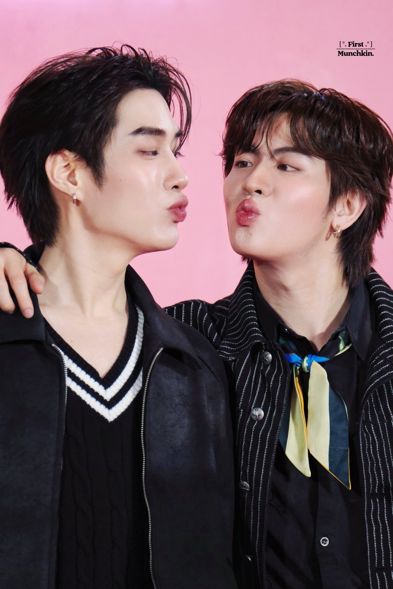 1stmunchk's tweet photo. 📸 : 𝟯𝟬 •𝟬𝟲•𝟮𝟲 | 𝐂𝗲𝗻𝘁𝗿𝗮𝗹 𝗪𝗲𝘀𝘁𝗴𝗮𝘁𝗲
🐰: #Firstone  #TLE_mtm

• ค้าบบอ้วมมค้าบบ 😳😍

MISE EN SCENE WITH TFO
☘︎ #MISEenSCENEwithTFO 
☘︎ #1stMunchkSnap https://t.co/k8w9rgGKvM