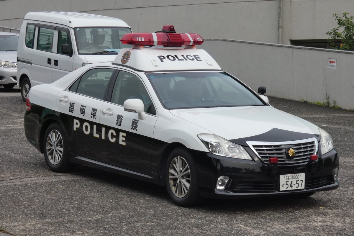 Tai_JO4OIX's tweet photo. 撤収する職質指導”福岡109”
#福岡県警察
#職務質問 https://t.co/wxJkTq2cn7