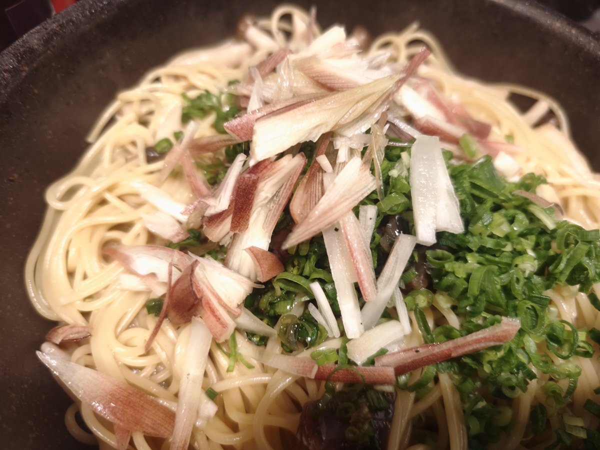昨日のカツオの漬けを軽く火を通してパスタにした