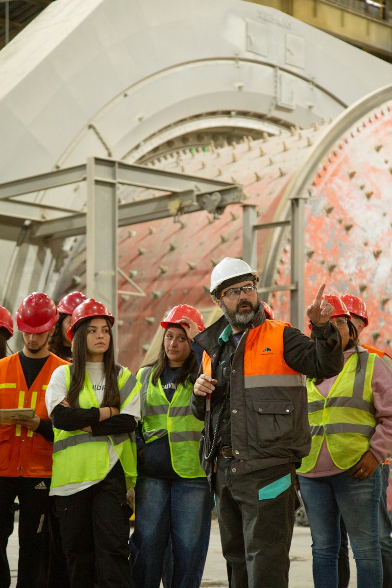 ProyectoMara's tweet photo. Cada visita es una oportunidad para encontrarnos, aprender y compartir🤝

A través de las visitas al proyecto, estudiantes, docentes y vecinos de la comunidad pueden recorrer nuestras instalaciones, conocer nuestros procesos y descubrir cómo impulsamos una minería responsable. https://t.co/YmAoTVQD01