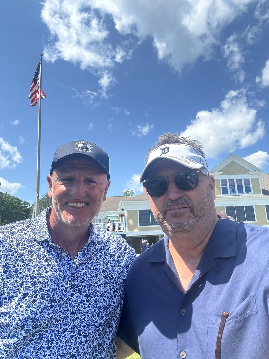 Hotel_Blue's tweet photo. Big fan, great to meet u at Drive For Kids - FCC! ⛳️ https://t.co/ETok8j7gHP