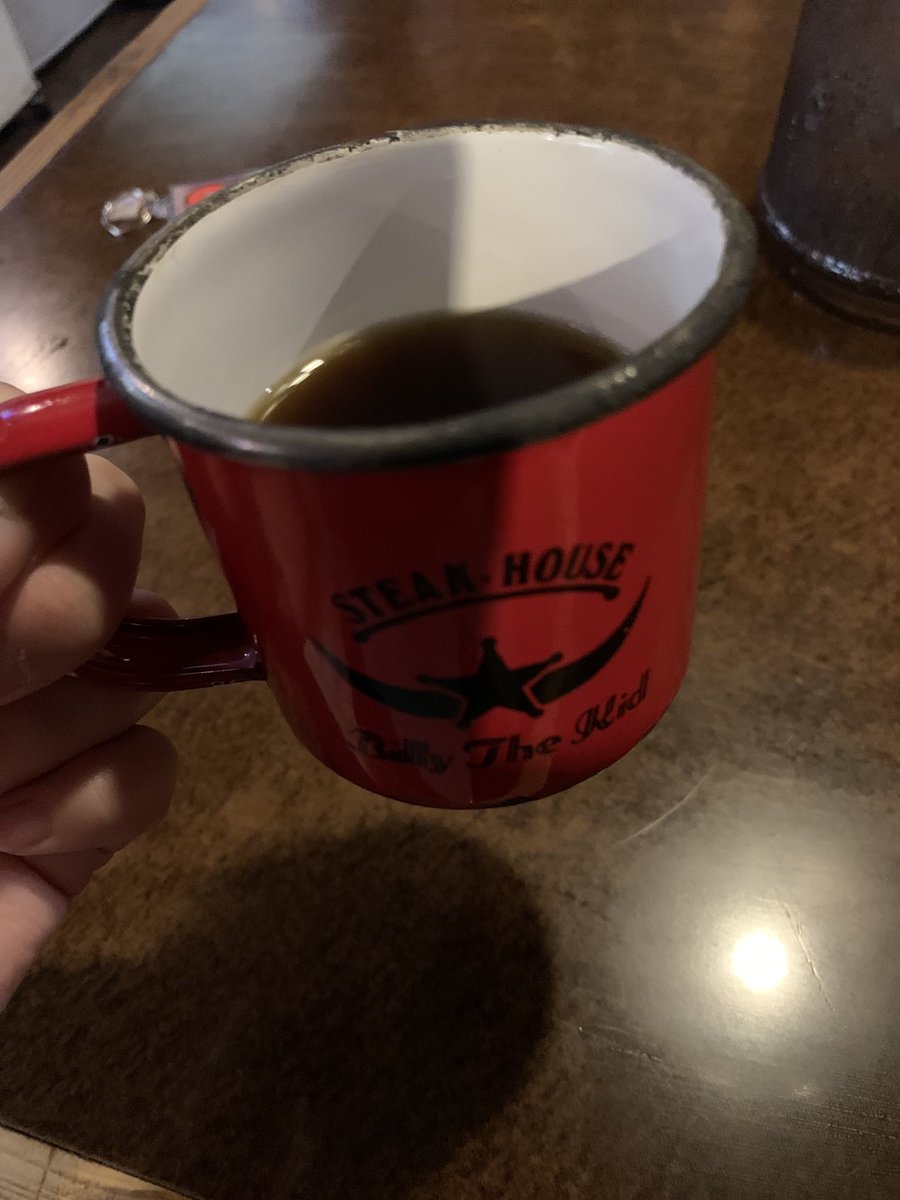 Tirobee_'s tweet photo. づがれだァァァァァァ⎛›´ᾥ`‹ ⎞

最初のボーナスでおとんと一緒に昔よく行ってたステーキ屋さんへ🥩相変わらず美味しかった🤤

〆のアメリカンコーヒーも懐かしく感じた(笑)☕️ https://t.co/AFIo5sV4ZQ