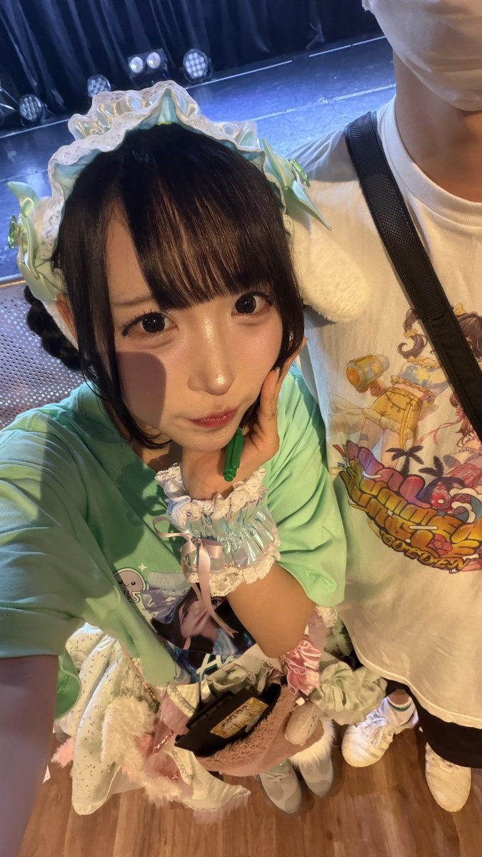 T6B00's tweet photo. 僕の秋を彩ってよ冬は2人色付けようきっと全てが美しくて知らない世界なんだろう https://t.co/JqzWECBxbG