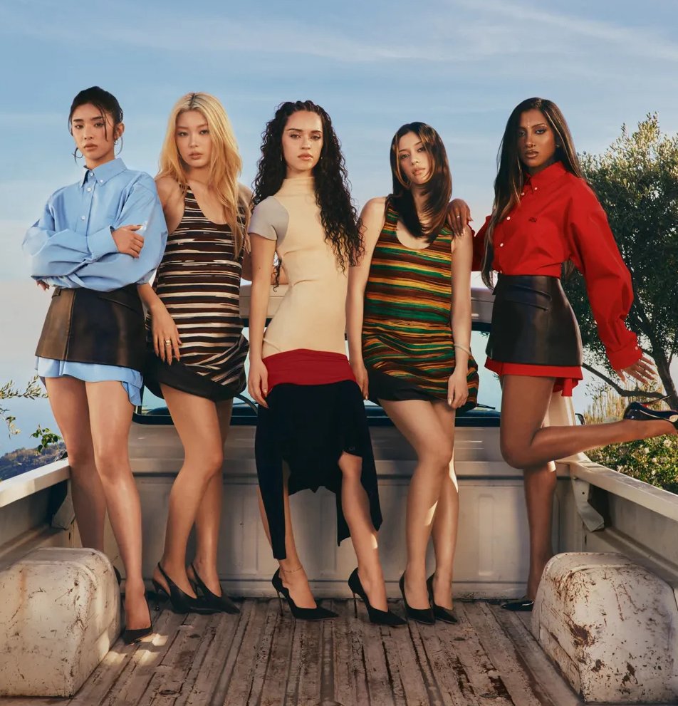 tracklist's tweet photo. KATSEYE em novas fotos para a Vanity Fair. ✨ https://t.co/at4NSrUqem