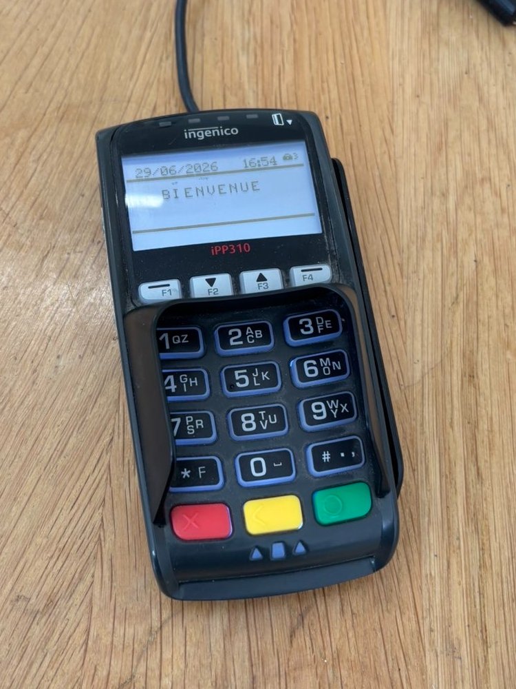 another_padidie's tweet photo. Aujourd'hui je suis allé faire poser quelques quelques questions pour @WalletConnect  dans un bureau informatique à Paris 🇫🇷. 

Quels types de payement acceptez-vous ? 
Le commercant : "Cash / payement par carte via ingenico" 

Puis j'ai demandé si ils ambitionnent a accepeter la crypto-monnaie. 
le commercant : "Pourquoi pas, mais les règles concerant la crypto-monnaie ne sont pas encore très claires en france." 

WalletConnect Pay is wanted in FRANCEEE 🇫🇷🇫🇷.