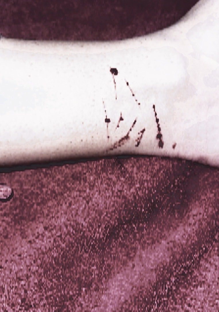Elixia2104's tweet photo. Wrist or ankle? I guess we’ll never know~

~~~~

FAKE FAKE FAKE X I SWEAR MAKEUP SFX MAKEUP MOVIE MAKEUP https://t.co/zIwYnBmxLw