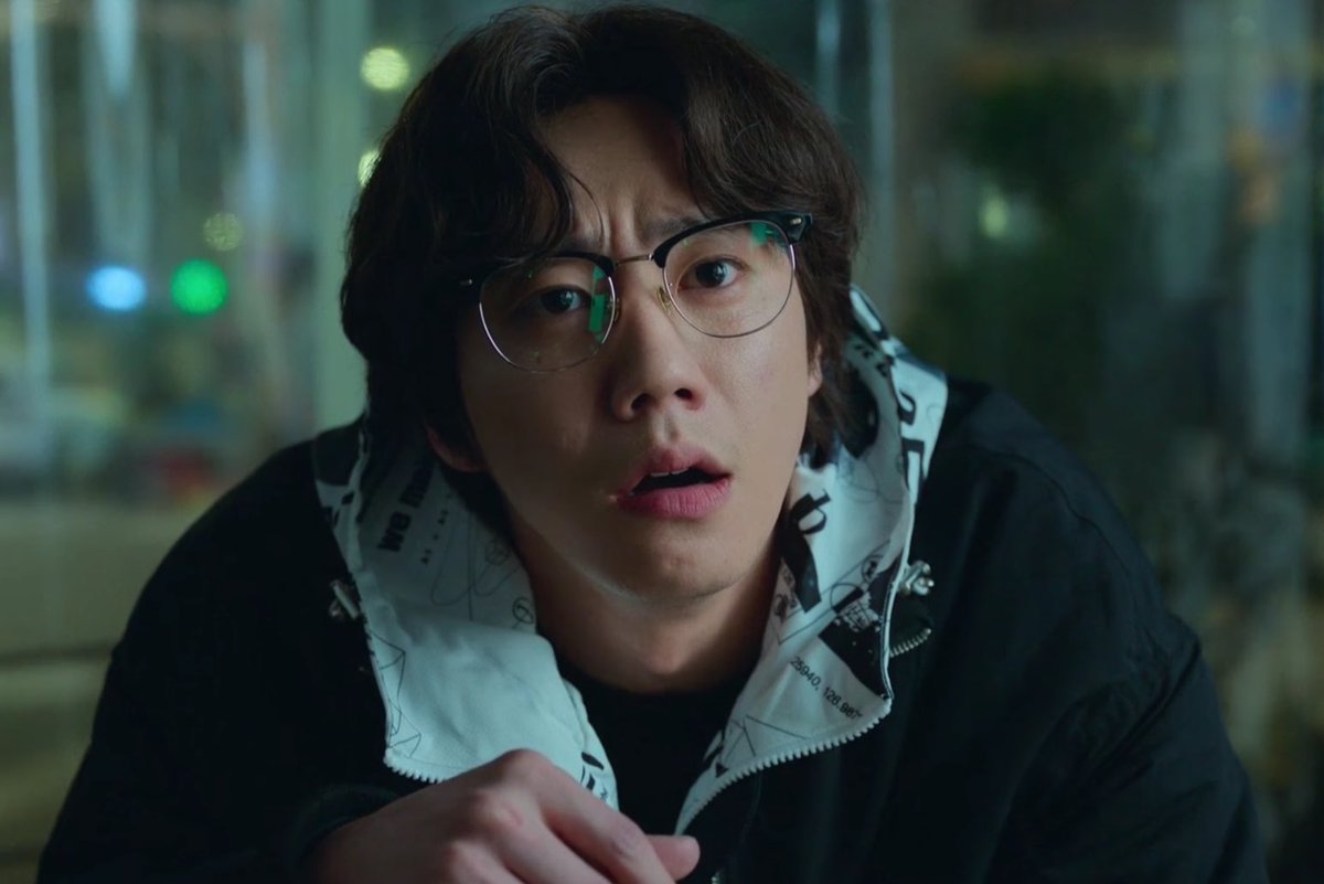 whsslovers's tweet photo. 사실상 연시은 때문에 벌어진 일이고 금성제가 휘말려든 건데. 저 당당고양이 태도에 금성제 황당하기만 해.

-걱정 마. 내가 수습해줄게.
-? 아니 씨발아. 니 일 니가 수습하는데 나한테 꺼드럭댈 일이야?
-내 일이라니? 사람 잡아먹었단 말은 니가 했어.
-그게 왜 시작됐을까? 이 미친 고양이야. https://t.co/828QdPIDrz