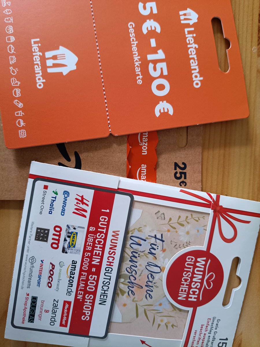 FanlyClub's tweet photo. Sichere dir einen Gutschein deiner Wahl.  Alles was du tun musst, ist, uns zu schreiben. Kauf Fußbilder und profitiere von gratis Gutscheinen als Willkommensgeschenk. Nur für kurze Zeit.

Fus Fuß Sohle Zehen, wir haben alles. 

#feetfetısh https://t.co/p69VyxQy70