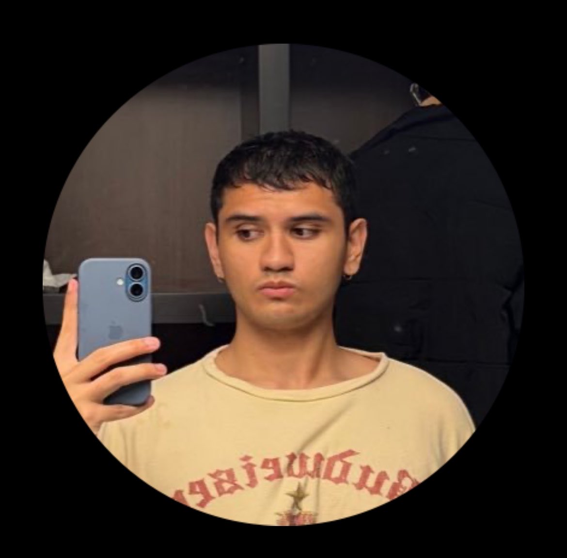 highasreal's tweet photo. @willemhouse @aftersunfilm U looks like Charlie Kirk but brown https://t.co/KkK0DQH06B