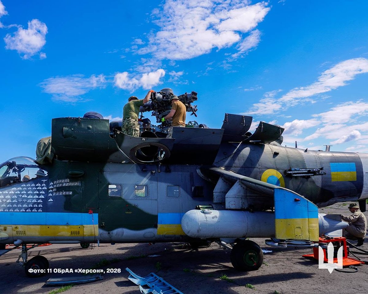 Posledniskaut's tweet photo. Defense Express: The Czech Mi-24V in Ukraine is gradually marking its camouflage with destroyed-target markings.
Specifically, there are 78 marks on board indicating downed drones, as well as another 107 unidentified marks.
https://t.co/oCr9R5hrrk https://t.co/mfpfTrbv4E