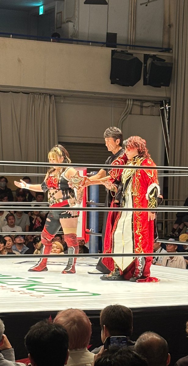 Refraction1114's tweet photo. プロレスもみてきた！
めっちゃ熱くて楽しい試合ばっかりだった！！ https://t.co/GiRCM6FbO0