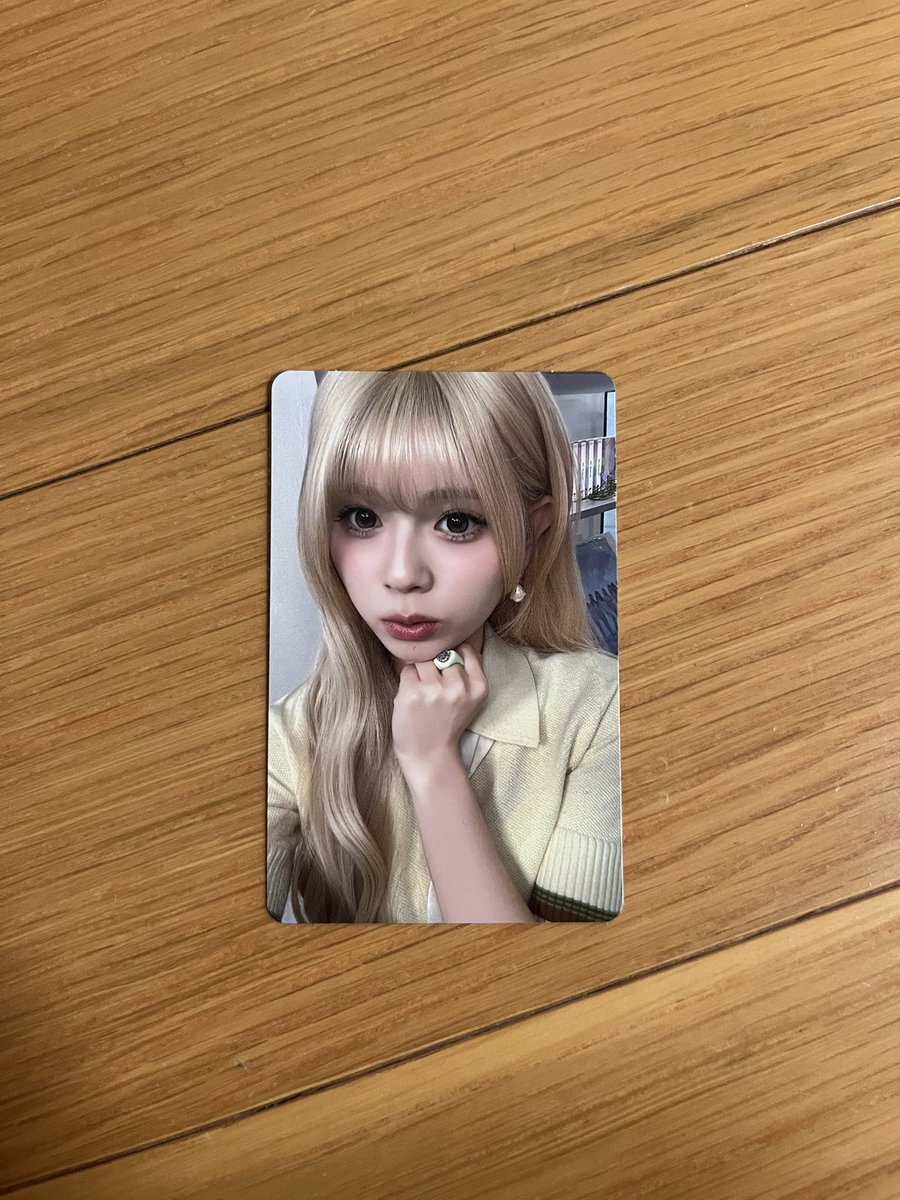 v1neo's tweet photo. @_l0rk26 検索から失礼いたします🙇‍♀️画像のWithU盤のリクを保持しております。同種のアヤカと交換可能でしょうか？ https://t.co/cHW3ZE8V9j