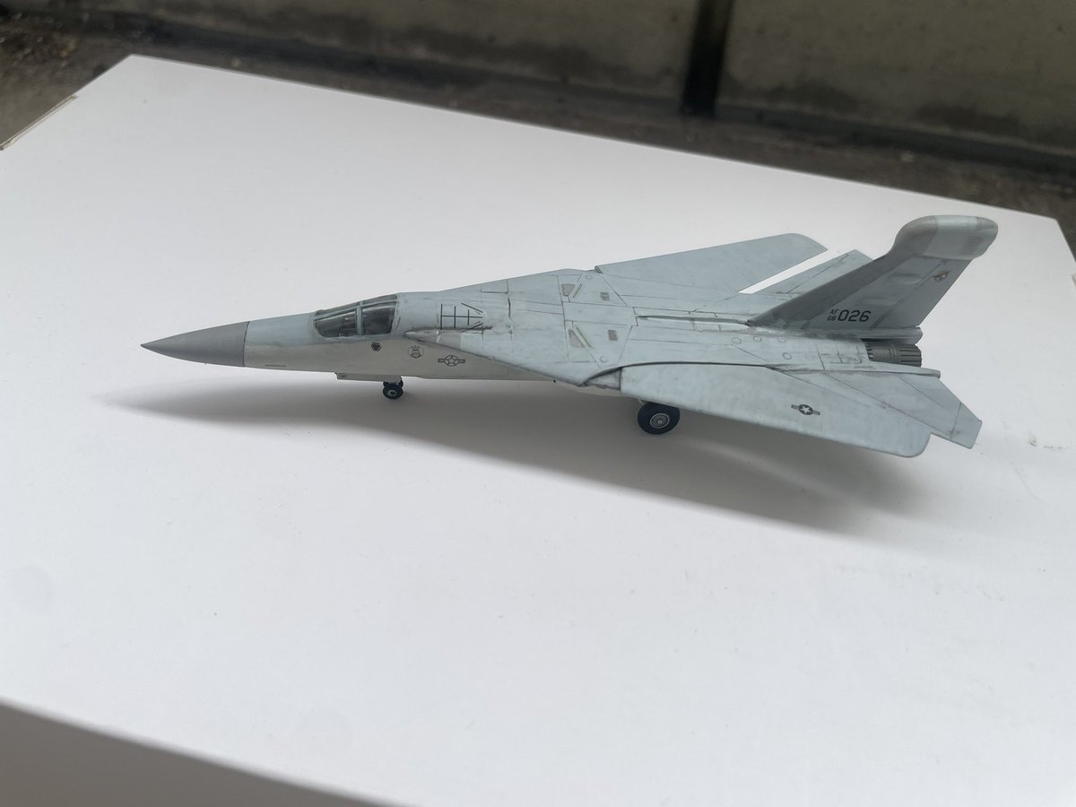 komedukuri1's tweet photo. #144スケモ
#144scale
#EF111
EF-111も作りました。エアインテイクの形状が違うようです。ただかっこよければいい!ということでそのまま作りました。
撮影してませんが、こいつもf-22と同じように脚を出した状態、しまった状態の両方を再現できます。 https://t.co/TJ0RJieOsJ