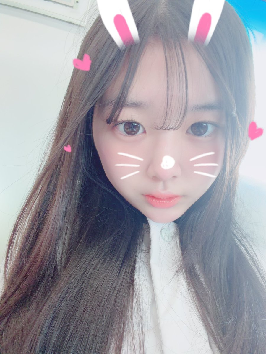Marika_box's tweet photo. 今日も1日おつまりでした💖👶🏻
まりりはレッスンがあってメンバーのみんなにあえてうれしかったんだ˶>ᴗ<˶

みんなはどんな1日でしたかˆ.  ̫ .ˆ?
今夜もいい夢みれますように.𖥔 ݁💭

少し前のまりりをお届け( ◜︎𖥦◝ )
おやすみなさい➿⭐️

#LOVECHANT #らぶちゃん https://t.co/fhJmxly1RD