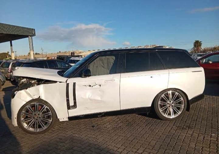 BoitumeloCaleb's tweet photo. R839 000
2025 Land Rover Range Rover 4.4L HSE (P530)
GoBid 📍 Cape Town
Retail value R3 599 999* https://t.co/GSw5JeBDjm