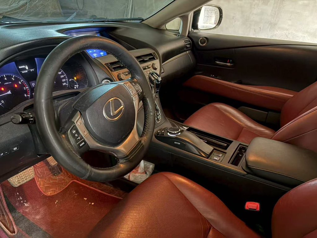 ezechukwuantho5's tweet photo. 2013 Lexus Rx270/350 with a low mileage of 38,000 to your door step 20Million #rx270 #rx350 #lexusrx #tscentmotors #lexusrx350 https://t.co/tWYzft8PxZ