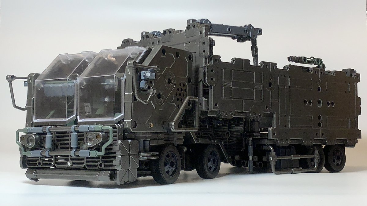 nous0204's tweet photo. #ヘキサギア

⬣ベッドロック重装備運搬車

実際のトラックの構造を参考に組んだ車両
٩( 'ω' )و 改めて微調整したい気持ち(˘ω˘)゛

尚、バルクアームを格納できるサイズ＝そこそこデカいので、しまう場所がない('A`)💦 https://t.co/eNSDVzDEFy
