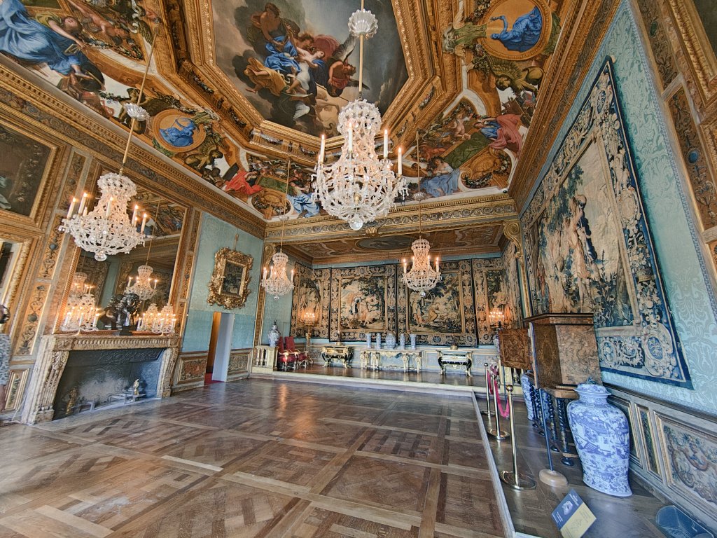 Nm0Tama's tweet photo. ヴォー=ル=ヴィコント城🏰
ルイ14世の財務卿ニコラ・フーケによって建てられたヴェルサイユ宮殿のモデルとなった17世紀バロック建築。日本語のイヤホンガイドがあるの本当にありがたい😊
フォンテーヌブロー宮殿と2か所見学出来る現地ツアーに参加しました🇫🇷 #VELTRA https://t.co/1ldtdDlxSs
