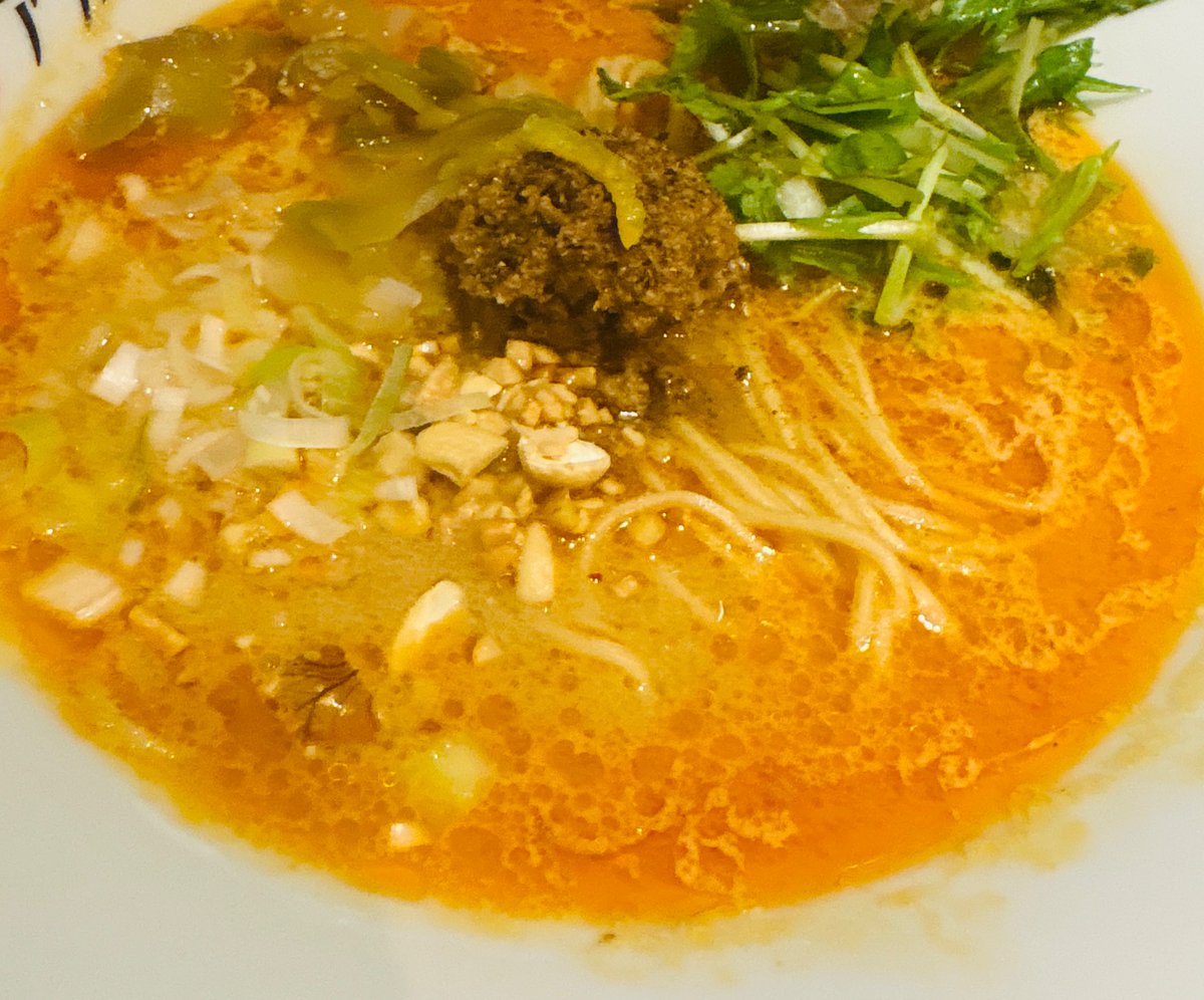 kr_kiroku's tweet photo. 坦々麺食べたらめちゃ元気になったよ 人間て単純だよ 2026上半期おつかれさまでした https://t.co/2bReWKmH3x