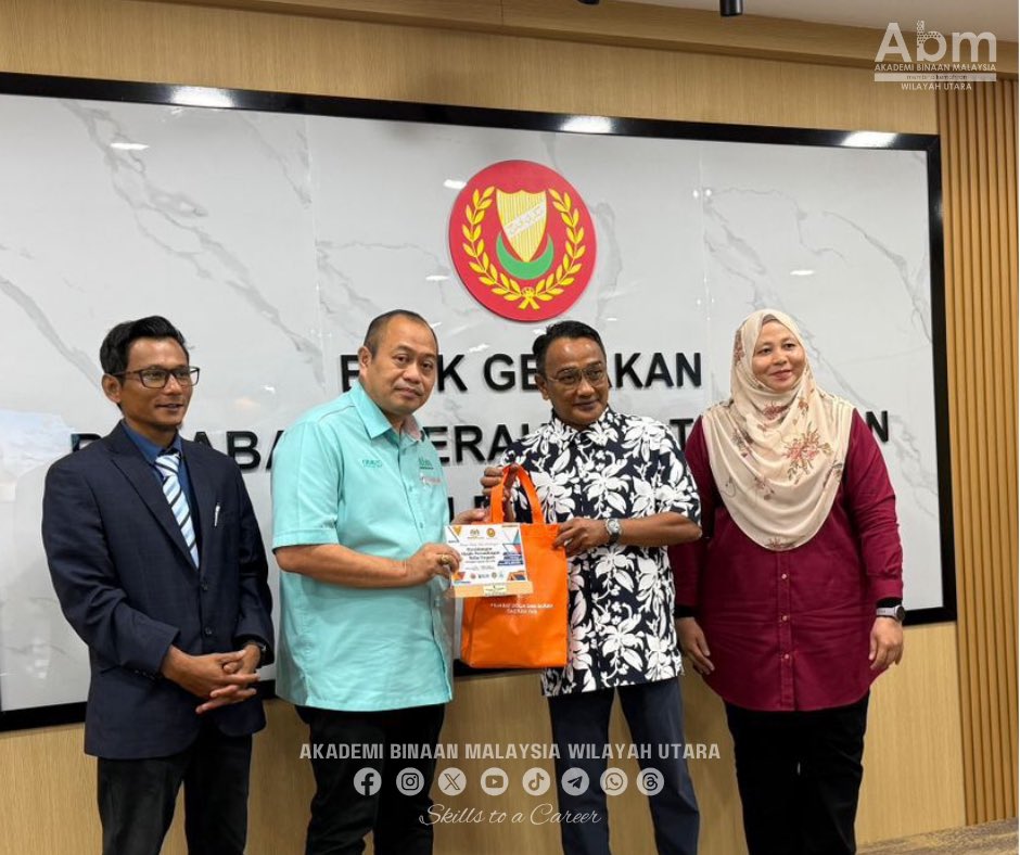 ABMUTARA's tweet photo. ABM Utara turut serta dalam Persidangan Majlis Perundingan Belia Negara Peringkat Daerah Yan 2026 dengan memberi taklimat peluang latihan TVET Pembinaan kepada belia Daerah Yan.

📍 Yan, Kedah
📅 30 Jun 2026

#ABMUtara #TVET #CIDBMalaysia https://t.co/R4RNSPn0RB