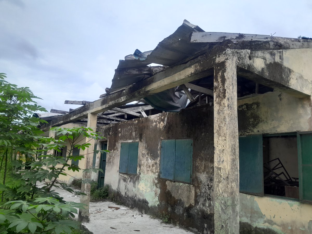 TrackaNG's tweet photo. Dear Gov @RtHonSheriff and Hon Augustine Ogedegbe,

This is the state of Otorho nursery and primary school, Ethiope East LGA, Delta state. 
The classrooms are completely dilapidated. Students are exposed to a harsh learning environment; under the sun and in the rain, learning is almost impossible.

Secondary school students also share this building with them. This is especially concerning because a secondary school facility was constructed 5 years ago but has been abandoned at roofing level and now nothing is being done to complete this project.

Children need a conducive environment to learn and deserve access to quality education.

We implore your office and the @DSGovernment, @NigEducation to facilitate the renovation of Otorho primary school and completion of Otorho secondary school.

#FixOurSchools