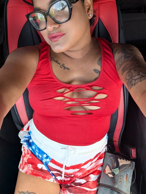 Sam Singh - I have a hard time keeping my nipples in this top 🥺 https://t.co/4SV2gLuloV