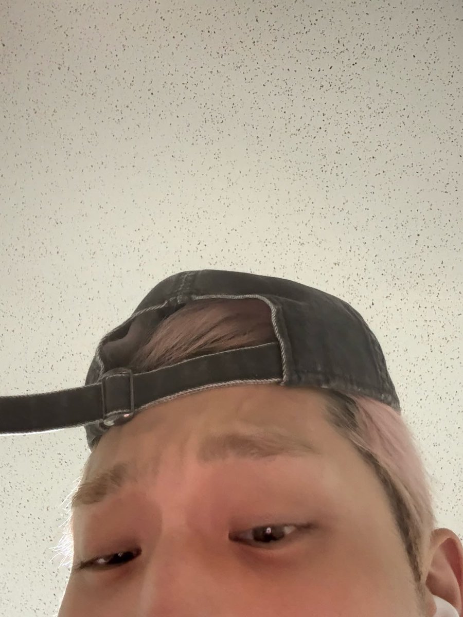 kkeeeeeeho's tweet photo. @heekouki Menurut hyung..? 😞😞 https://t.co/w0sIOhYw3w