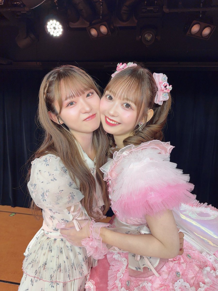 MizukiYamauchi's tweet photo. #大盛真歩卒業公演

まほ は最後まで『皆のおかげ』
っていう言葉を口にしてくれていたけど
皆が支えたい！まほ大好き！って思えるのは
間違いなく まほ の人柄と努力があるからなんだよ☺️

人生でまほに出会えて良かった！
卒業おめでとう！プリンセス🐰💞 https://t.co/sTAQKPC3H6