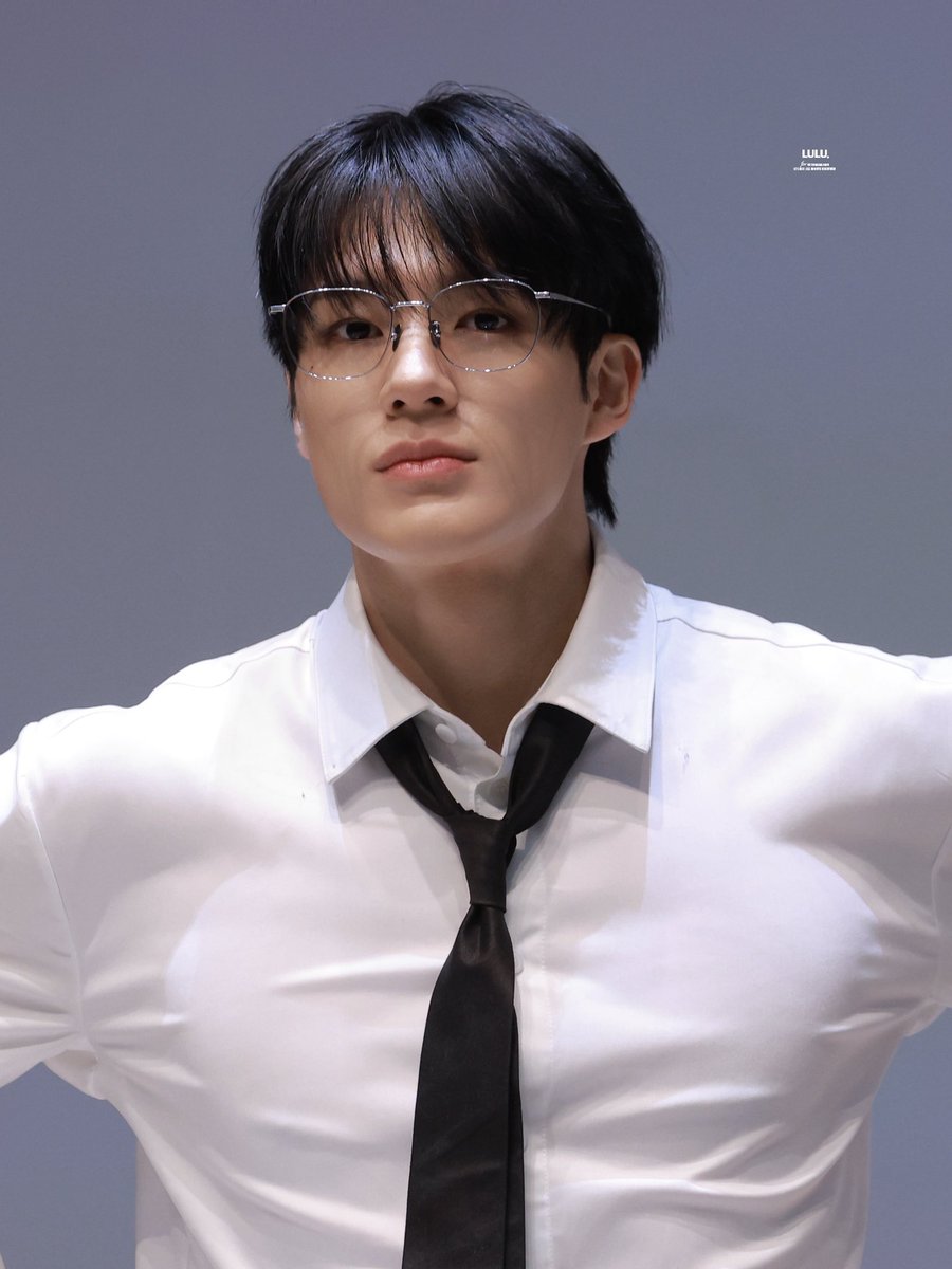 leftJN23's tweet photo. 누나 토이스토리4                   토이스토리5
보러가요                                   보러갈까? https://t.co/r78xUxiI11