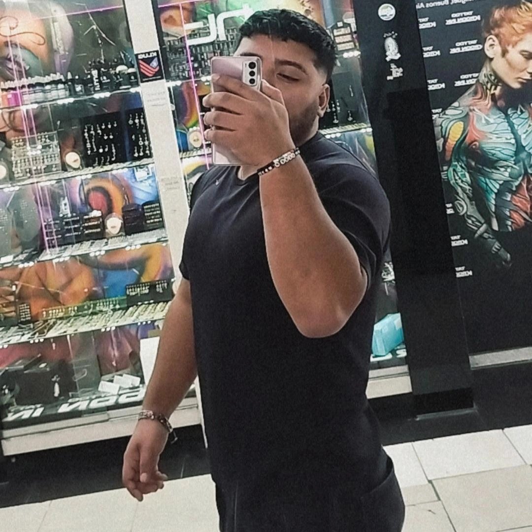 pasta_base_'s tweet photo. Ayer me corté el pelo :P https://t.co/VqRfBdtF8Z
