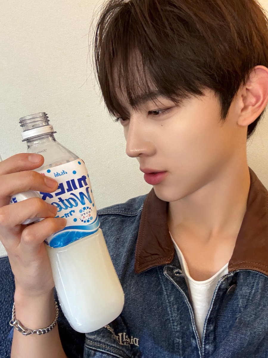 apricexid's tweet photo. スンオンへ

＠AND2BLE  #유승언　@cainz_official https://t.co/UBXPQRchOn