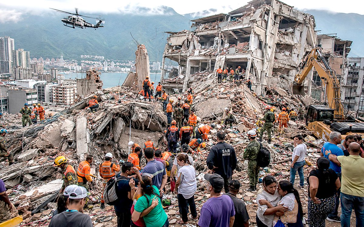Verdadyvidave's tweet photo. "¿Dios está castigando a Venezuela con estos terremotos?" #verdadyvida #venezuela #GodofredoArgueta Lea este artículo aquí: https://t.co/Oew1pwehhP https://t.co/W7FAfA8uLH