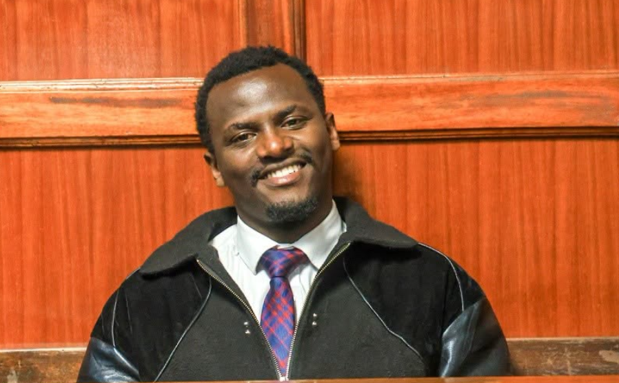 georgediano's tweet photo. Tebu let us reason kidogo my people. You're considered one of the faces behind the Parliament arson allegations. You also became one of the prominent faces of the June 25 protests. Then you went into hiding for close to two years. Before you disappeared, you were struggling on the streets of Nairobi like any other hustler. 

Suddenly, you reappear looking healthy, full of life, and with a completely different lifestyle. Mr. Speaker Sir, are you trying to insinuate that while in asylum, you were working or somehow acquired a skill that enabled you to survive in hiding and earn enough money to transform your life?

Are you also asking us to believe that our NIS and DCI sleuths are so inept that they couldn't trace your whereabouts for over two years while you allegedly continued with your day-to-day activities in hiding? Buana watu si wajinga!! Kama kawa sisi walala hoii hatuna maoni, Letu Jicho tu.👀