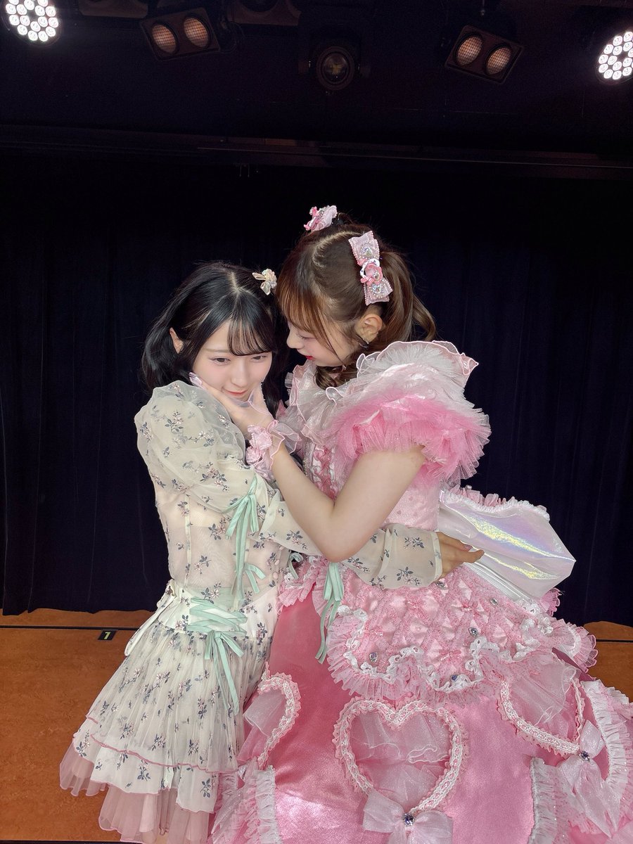 airi_sato0624's tweet photo. #大盛真歩卒業公演 
ありがとうございました🐰♡

スピーチで周りの人に恵まれてるって
お話していたけど、まほちゃんの
人柄にみんな救われているから
なんじゃないかなと思います(;_;)

優しくて、キラキラアイドルで
AKB48を照らしてくれたまほちゃんが
これからもずっとずっと！大好きです🥹 https://t.co/v3QDQVCzfx