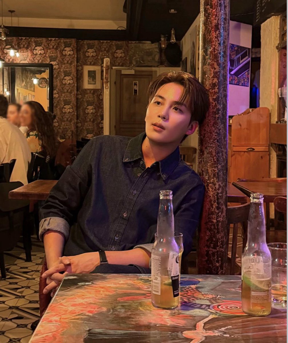 iLy300O's tweet photo. they are lowkey matching and giving date night https://t.co/SV11FpNsBq