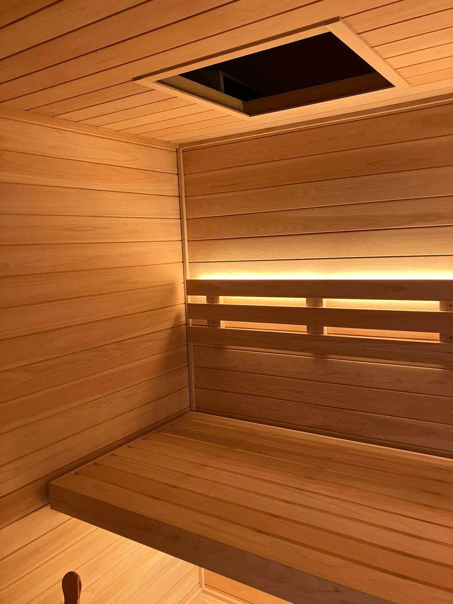 mysauna_japan's tweet photo. サウナの導入事例をご紹介✨

室内埋め込み（ビルトイン）型で4〜5人の広々としたサウナ🧖🏻
Bluetoothの音楽を楽しんだ後は、右側のシャワールームへ直行可能🚿

【オプション】
・Bluetoothスピーカー

▼詳細
https://t.co/1nQ9304kT8

#サウナ事例
#自宅サウナ
#MySauna https://t.co/02SUPSWvbH